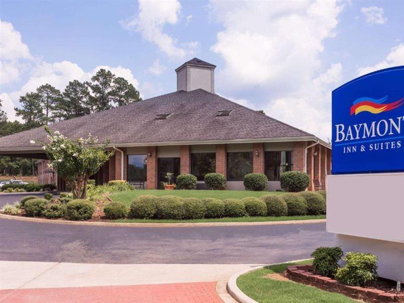 Baymont By Wyndham Lagrange Hotel Buitenkant foto